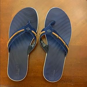 Sperry Flip flops navy blue with leather roping